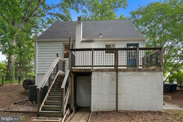 5604 EDGEMONT DR, Alexandria, VA 22310