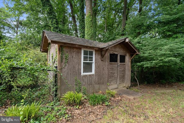 5604 EDGEMONT DR, Alexandria, VA 22310