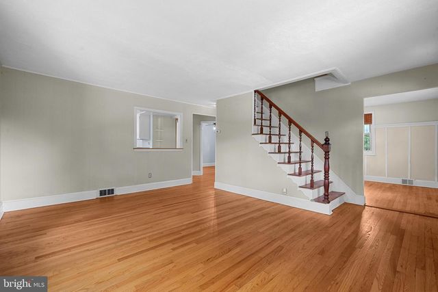 5604 EDGEMONT DR, Alexandria, VA 22310