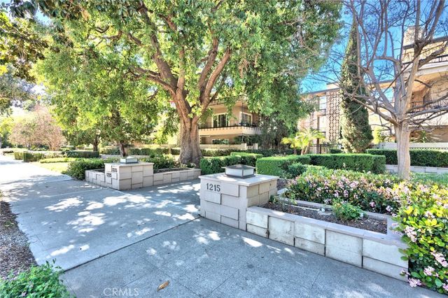 1235 S Orange Grove Boulevard, Pasadena, CA 91105