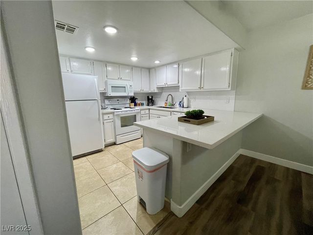 3450 Erva Street 248, Las Vegas, NV 89117