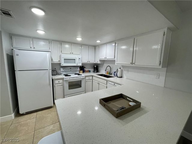 3450 Erva Street 248, Las Vegas, NV 89117