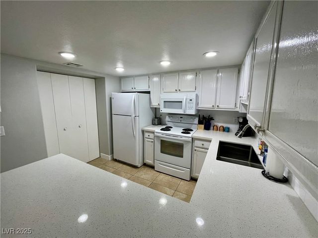 3450 Erva Street 248, Las Vegas, NV 89117