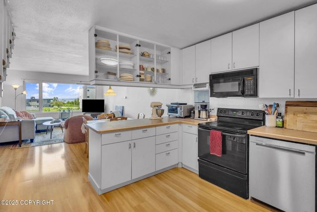 824 O Place, Anchorage, AK 99501