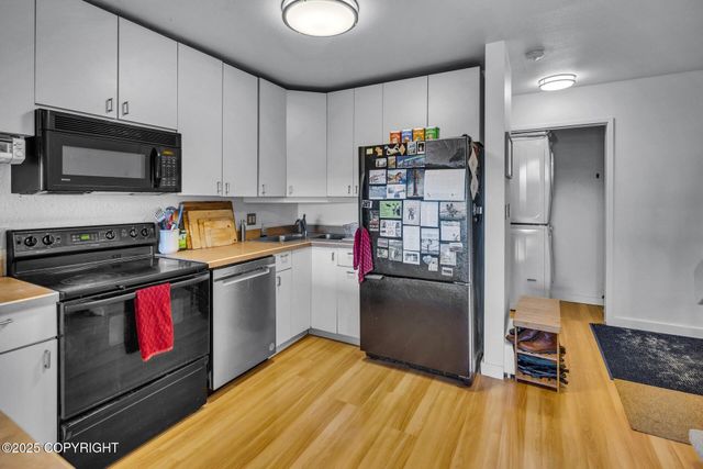 824 O Place, Anchorage, AK 99501