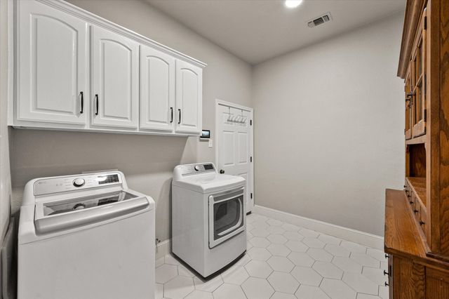 1765 N Mockingbird Lane, Midlothian, TX 76065