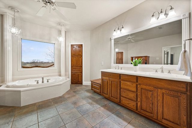 1765 N Mockingbird Lane, Midlothian, TX 76065