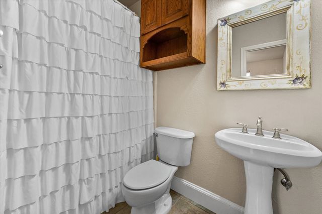 1765 N Mockingbird Lane, Midlothian, TX 76065