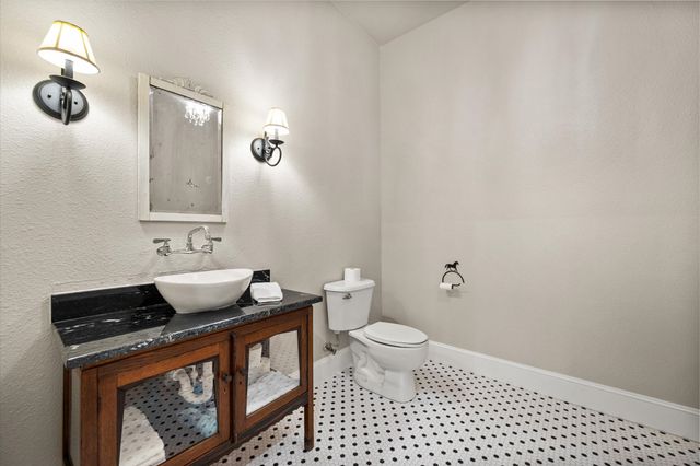 1765 N Mockingbird Lane, Midlothian, TX 76065