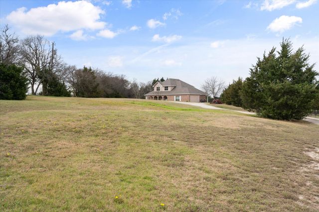 1765 N Mockingbird Lane, Midlothian, TX 76065