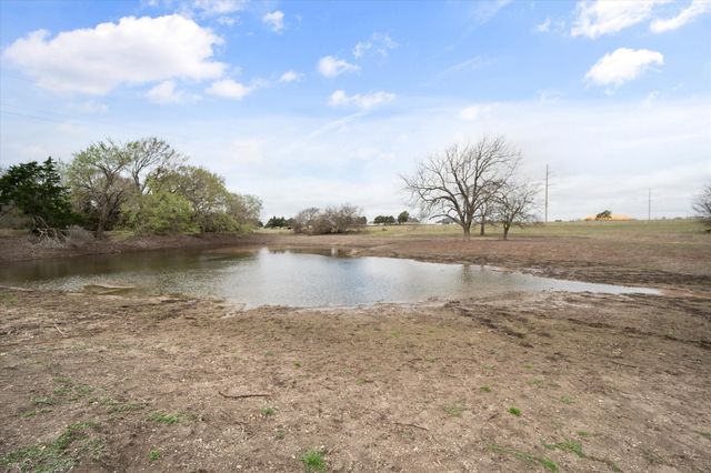 1765 N Mockingbird Lane, Midlothian, TX 76065