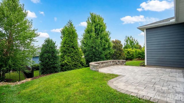 5201 Looking Glass Trail, Denver, NC 28037