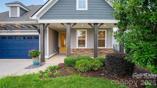 5201 Looking Glass Trail, Denver, NC 28037