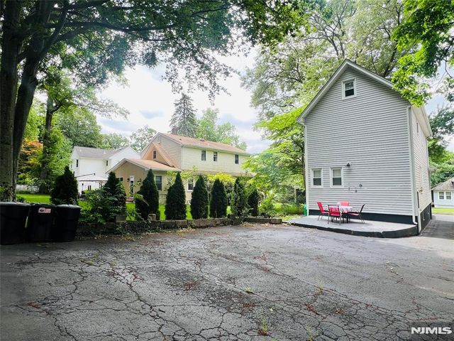 31 Dean Street, Glen Rock, NJ 07452