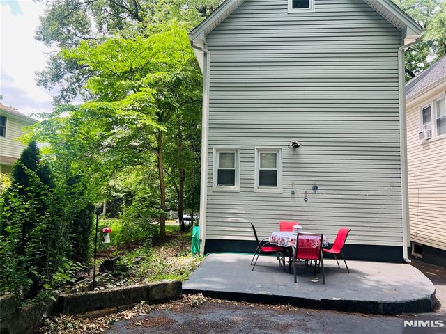 31 Dean Street, Glen Rock, NJ 07452