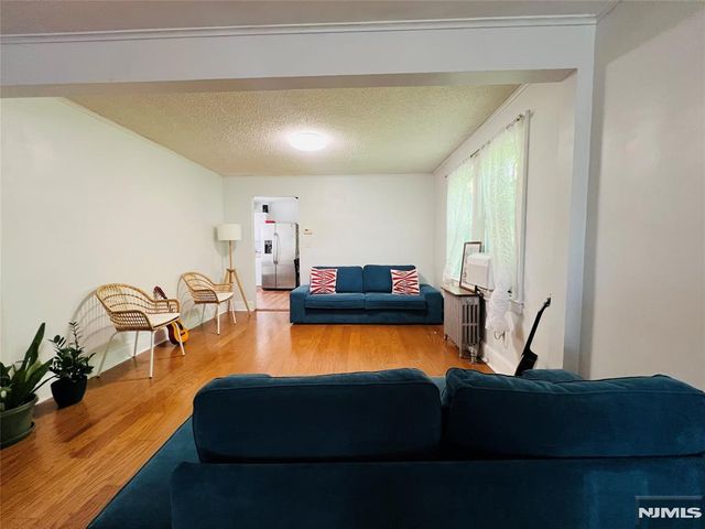 31 Dean Street, Glen Rock, NJ 07452