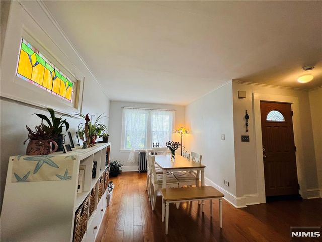 31 Dean Street, Glen Rock, NJ 07452