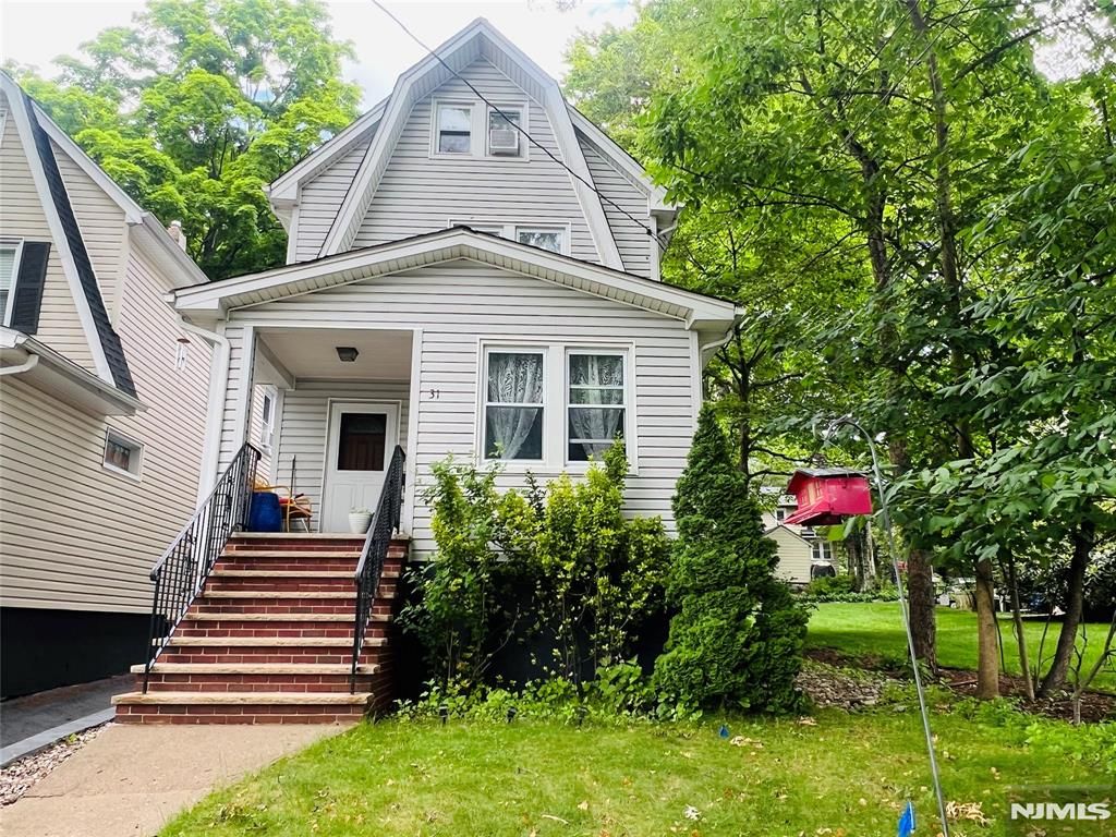 31 Dean Street, Glen Rock, NJ 07452