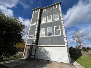 408 Eichwurzel Lane A, Houston, TX 77009