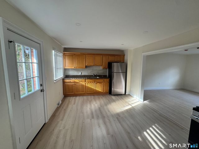 75 Saltonstall Parkway 3C, East Haven, CT 06512