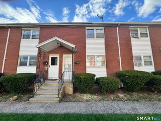 75 Saltonstall Parkway 3C, East Haven, CT 06512