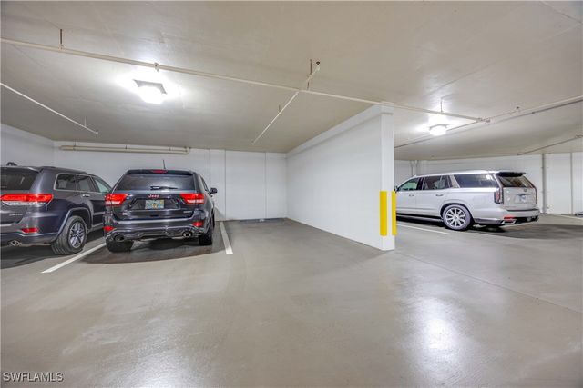 400 Flagship DR 305, Naples, FL 34108