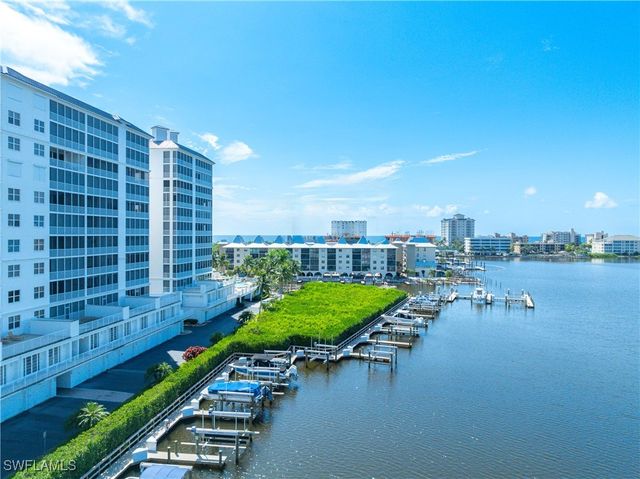 400 Flagship DR 305, Naples, FL 34108