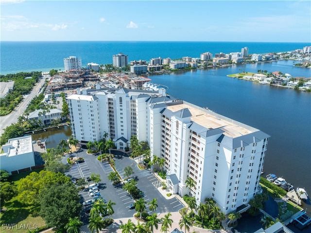 400 Flagship DR 305, Naples, FL 34108