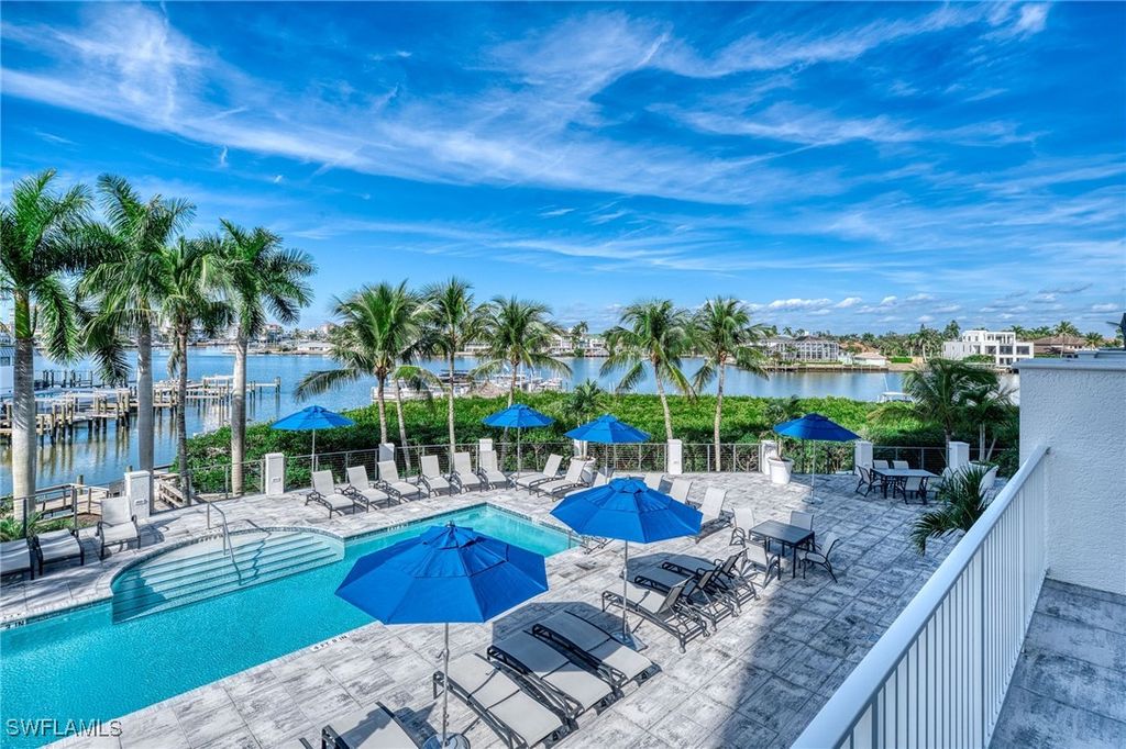 400 Flagship DR 305, Naples, FL 34108
