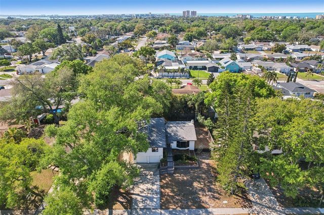 13764 86TH AVENUE, Seminole, FL 33776