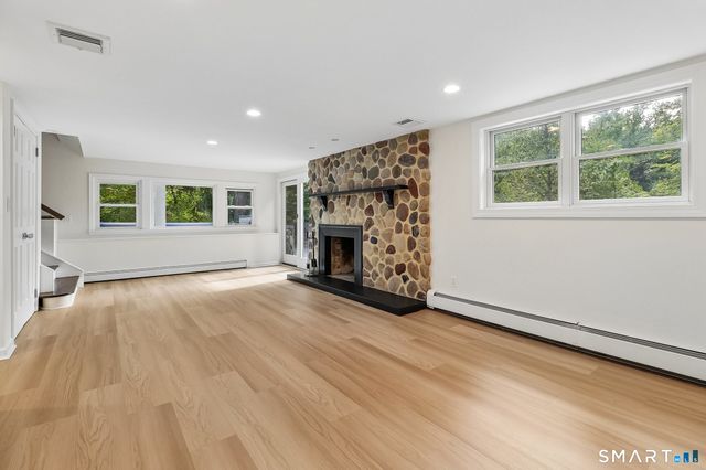 20 Thistle Lane, Greenwich, CT 06831