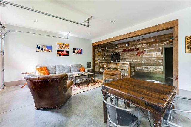 3118 W Roxboro Road NE, Atlanta, GA 30324