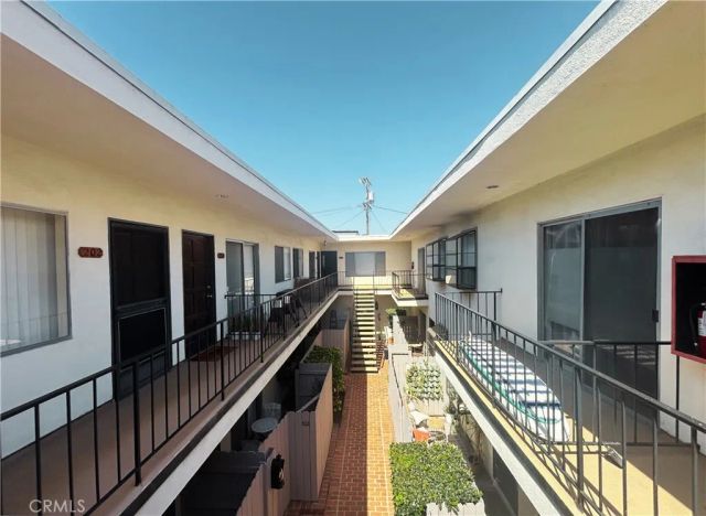 1522 S Centinela Ave 204, Los Angeles, CA 90025