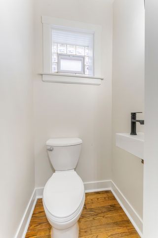 1027 N Harlem Avenue 1, Oak Park, IL 60302