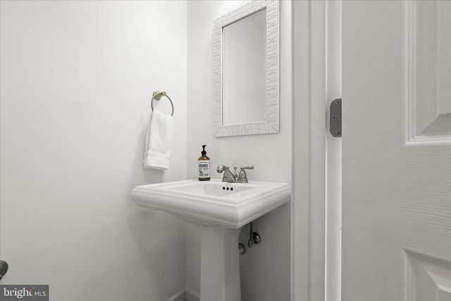 21 JOHNAMAC N, Littlestown, PA 17340