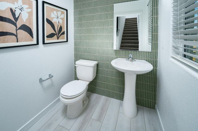 1127 Bellawood Dr, Galt, CA 95632