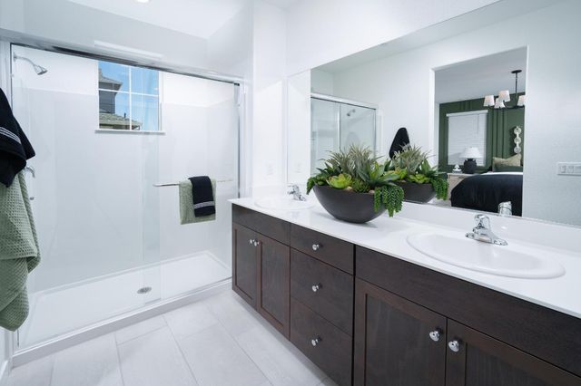 1127 Bellawood Dr, Galt, CA 95632