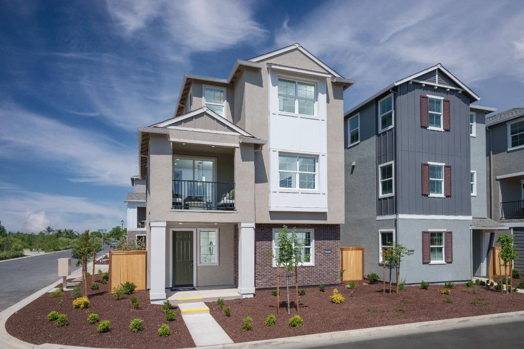 1127 Bellawood Dr, Galt, CA 95632