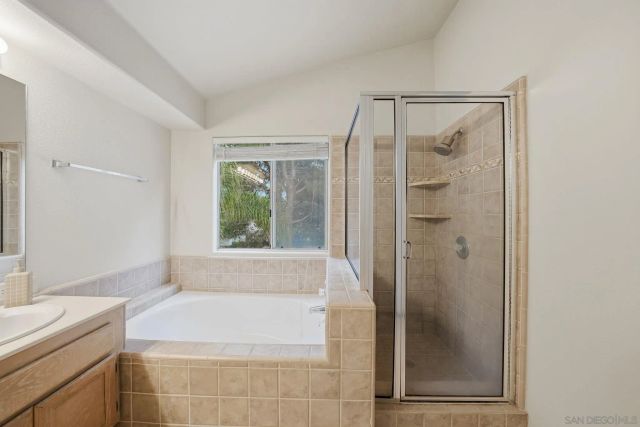 12233 Via Hacienda, El Cajon, CA 92019