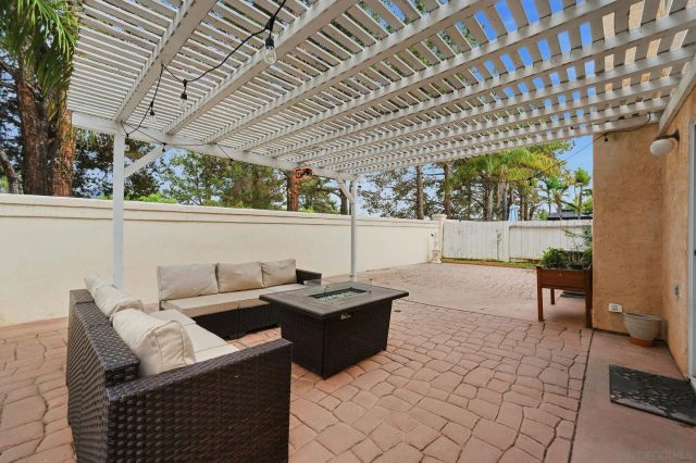 12233 Via Hacienda, El Cajon, CA 92019