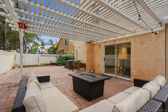 12233 Via Hacienda, El Cajon, CA 92019