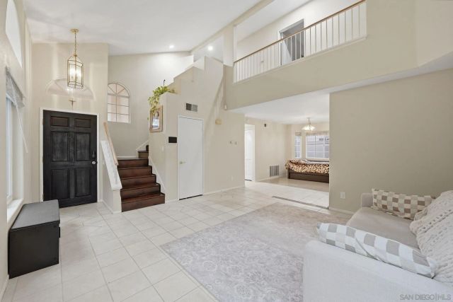 12233 Via Hacienda, El Cajon, CA 92019