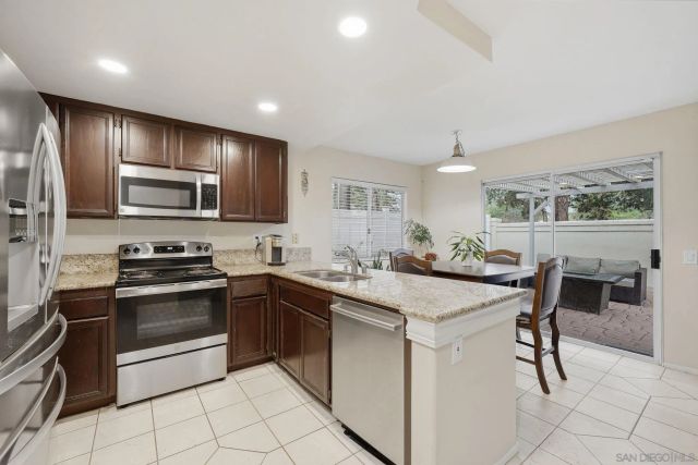 12233 Via Hacienda, El Cajon, CA 92019