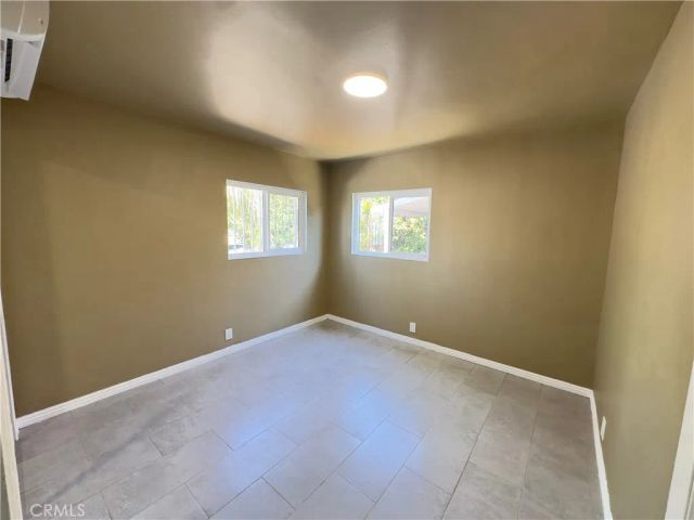 802 E 111th Drive, Los Angeles, CA 90059