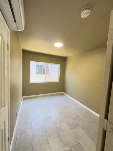 802 E 111th Drive, Los Angeles, CA 90059