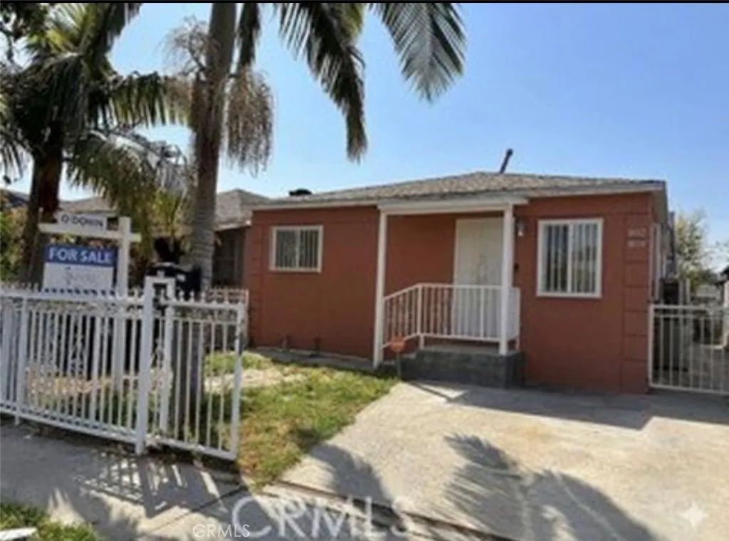 802 E 111th Drive, Los Angeles, CA 90059