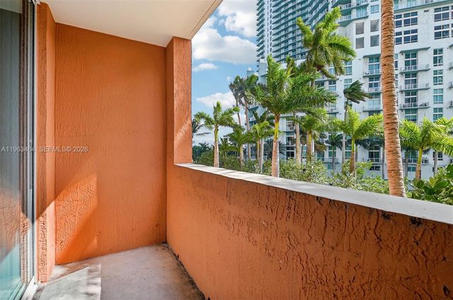 2000 N Bayshore Dr 304, Miami, FL 33137