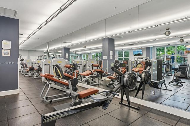 2000 N Bayshore Dr 304, Miami, FL 33137