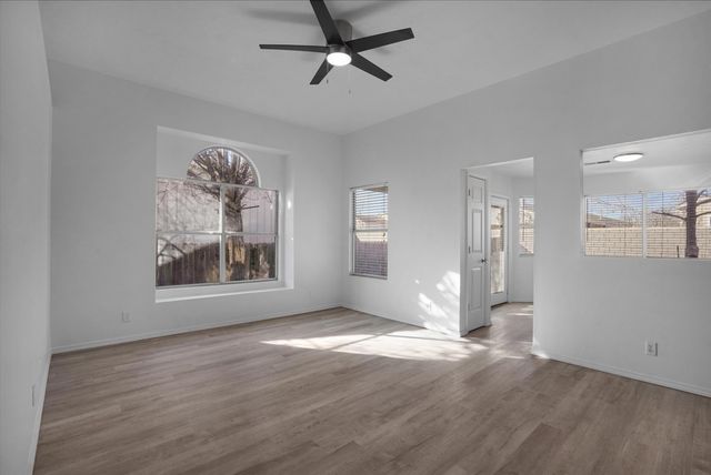 1075 Sand Dune Road NE, Rio Rancho, NM 87144