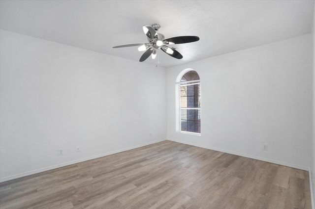 1075 Sand Dune Road NE, Rio Rancho, NM 87144